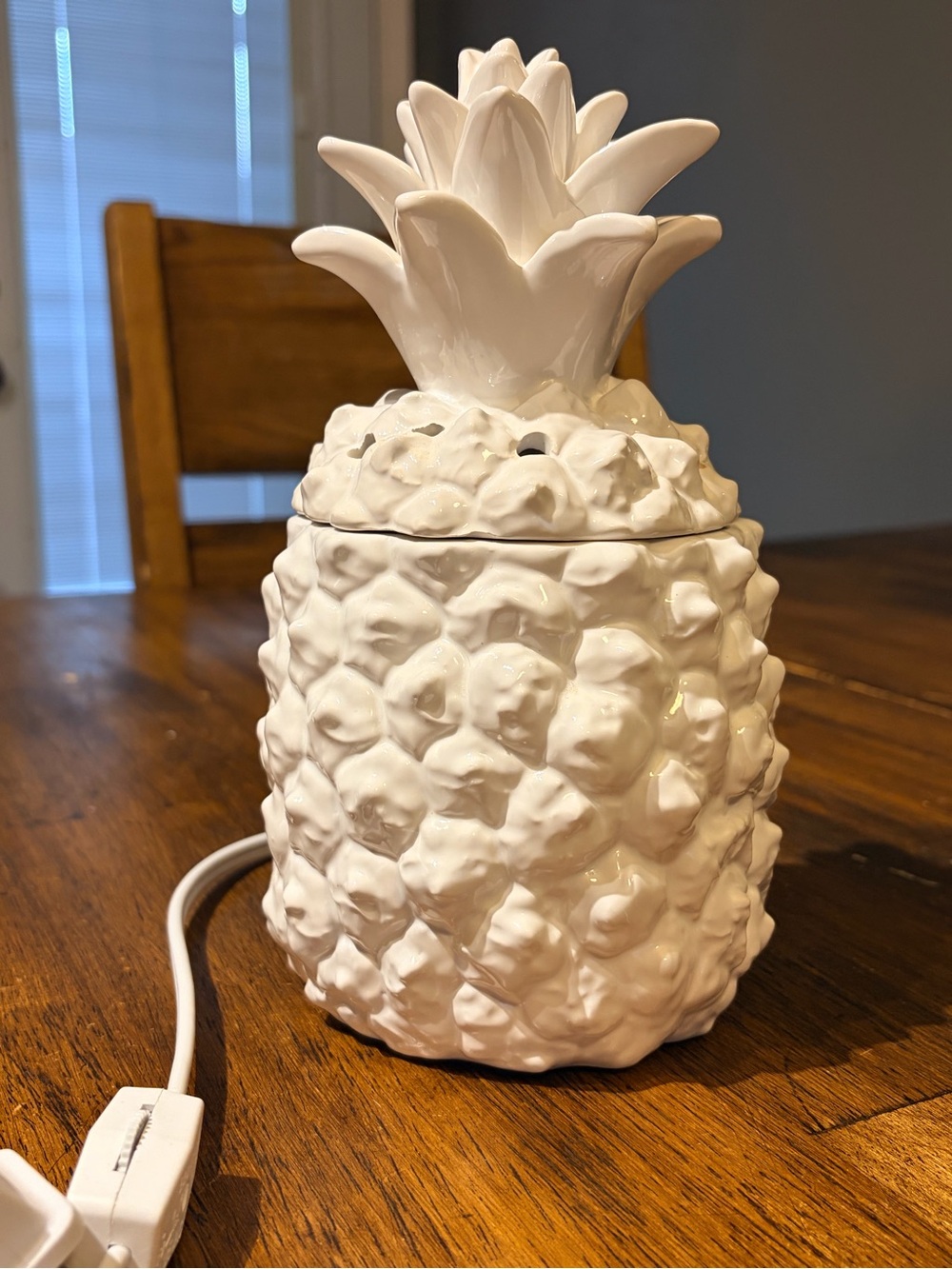 Scentsy White Ceramic Pineapple Warmer